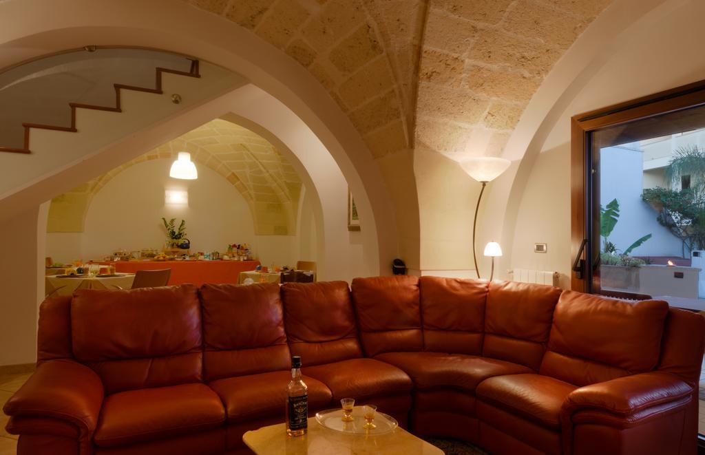 B&B L'Antica Rimessa เลชเช ภายนอก รูปภาพ